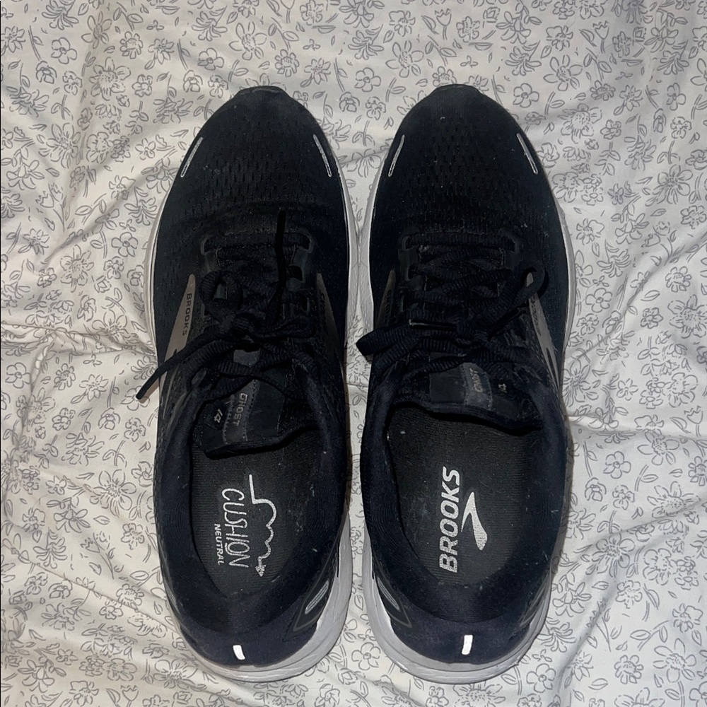 Brooks Women’s Black Athletic Shoes